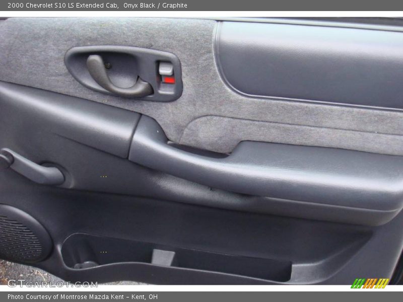 Onyx Black / Graphite 2000 Chevrolet S10 LS Extended Cab