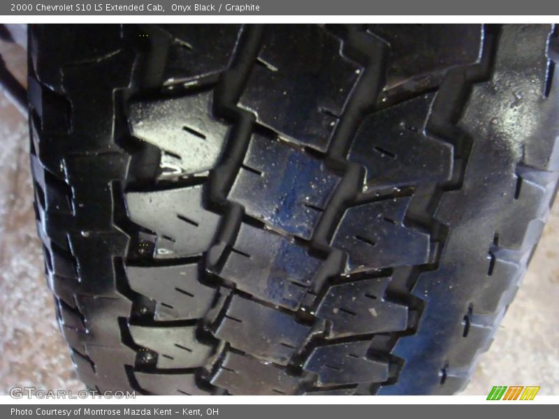Onyx Black / Graphite 2000 Chevrolet S10 LS Extended Cab