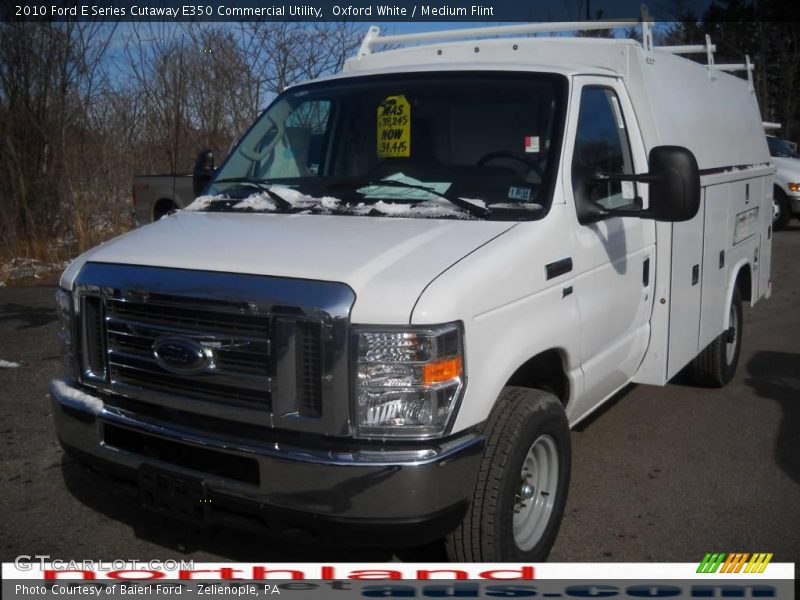Oxford White / Medium Flint 2010 Ford E Series Cutaway E350 Commercial Utility