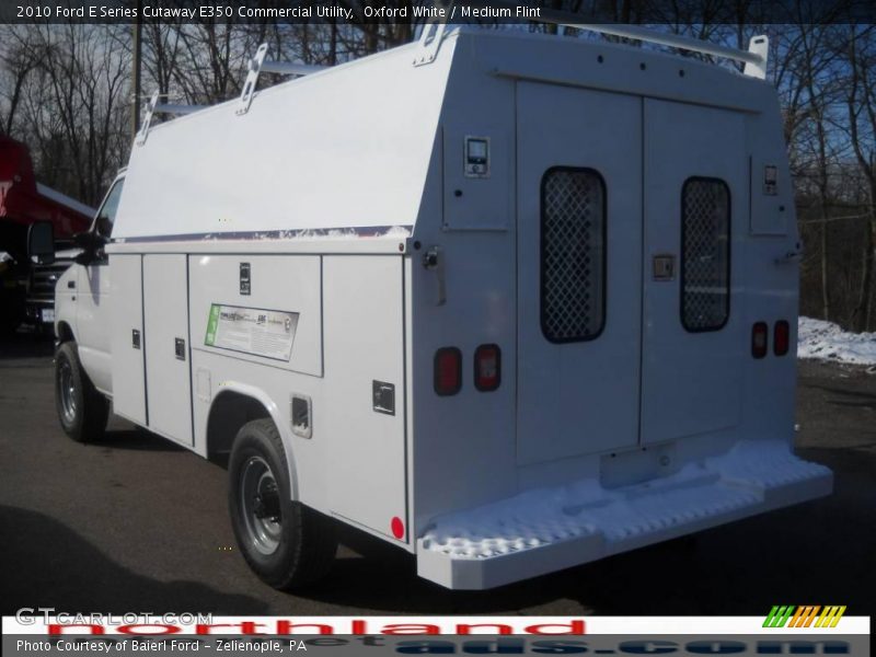 Oxford White / Medium Flint 2010 Ford E Series Cutaway E350 Commercial Utility