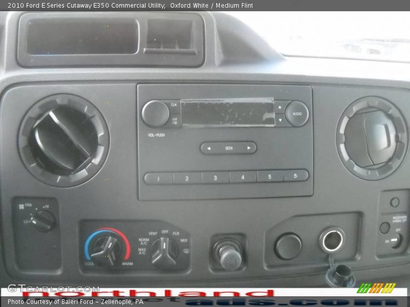 Oxford White / Medium Flint 2010 Ford E Series Cutaway E350 Commercial Utility