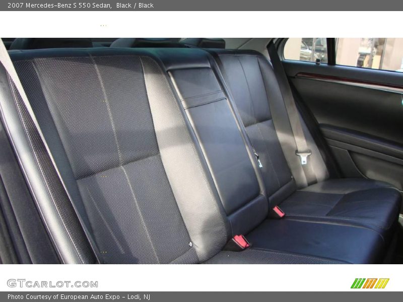 Black / Black 2007 Mercedes-Benz S 550 Sedan
