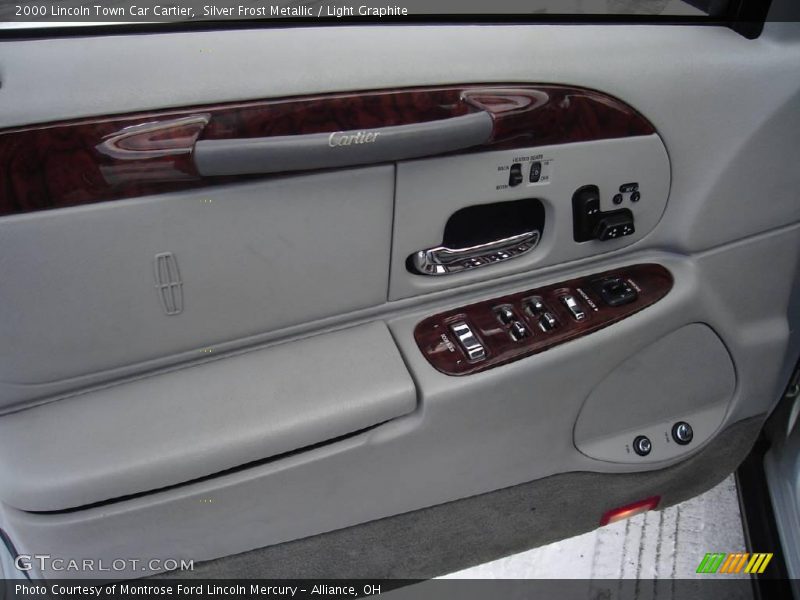 Silver Frost Metallic / Light Graphite 2000 Lincoln Town Car Cartier