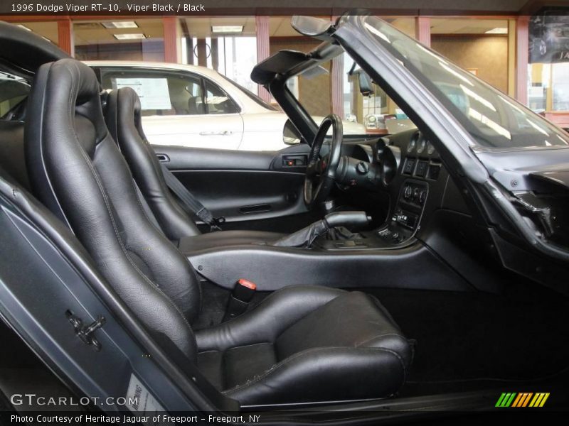 Viper Black / Black 1996 Dodge Viper RT-10