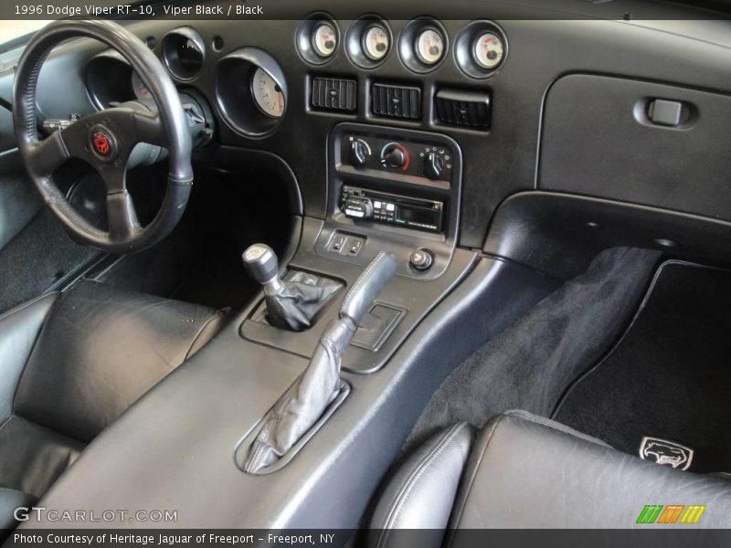 Viper Black / Black 1996 Dodge Viper RT-10