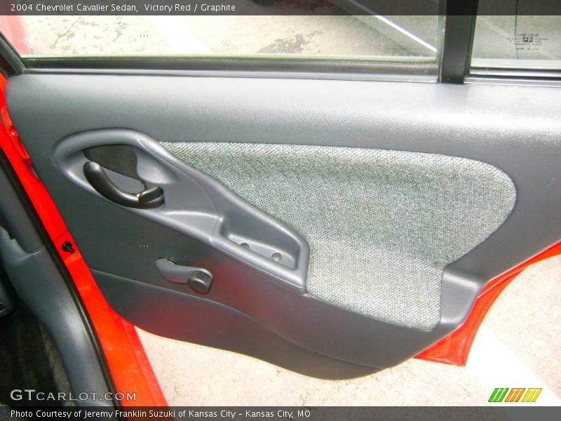 Victory Red / Graphite 2004 Chevrolet Cavalier Sedan