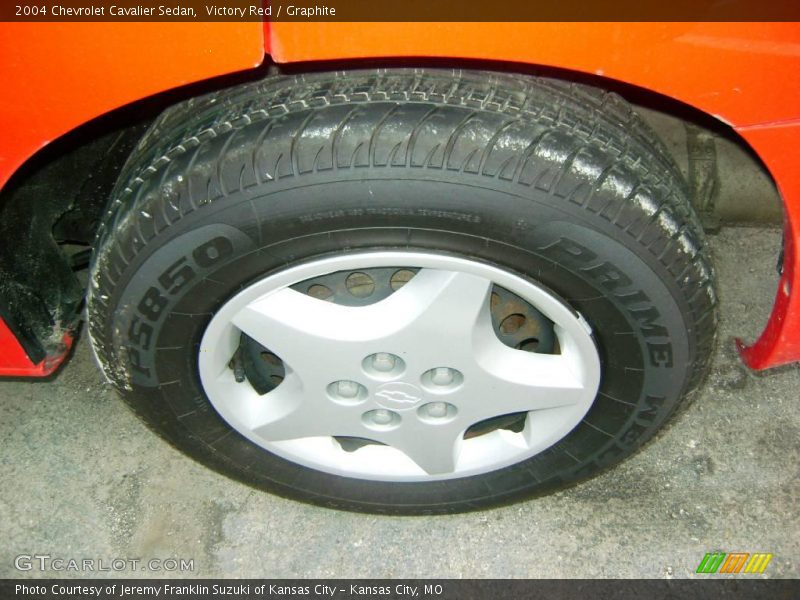 Victory Red / Graphite 2004 Chevrolet Cavalier Sedan