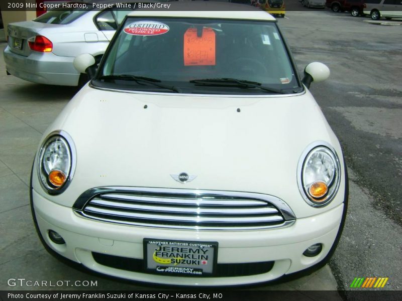 Pepper White / Black/Grey 2009 Mini Cooper Hardtop