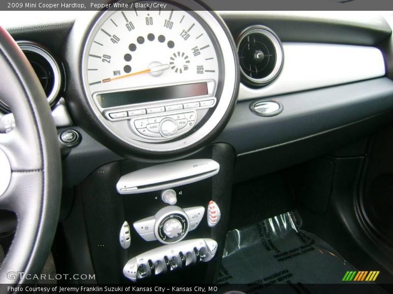 Pepper White / Black/Grey 2009 Mini Cooper Hardtop