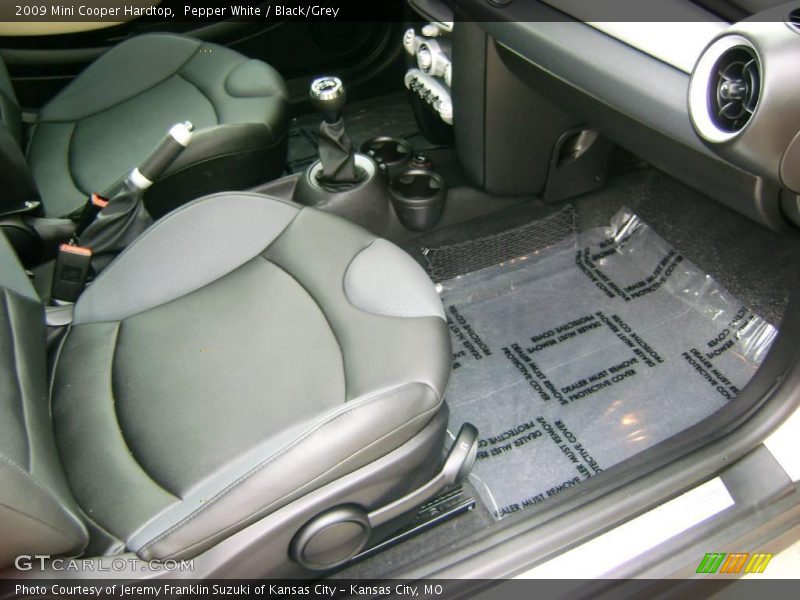 Pepper White / Black/Grey 2009 Mini Cooper Hardtop