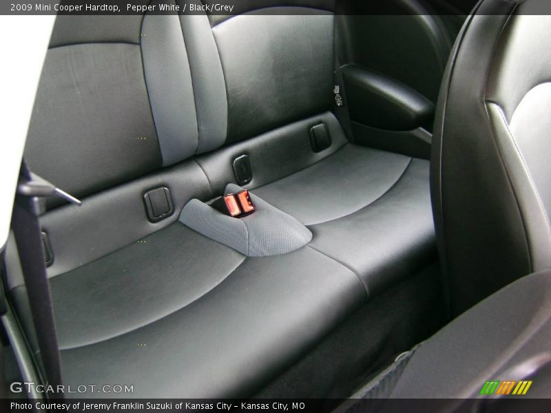 Pepper White / Black/Grey 2009 Mini Cooper Hardtop