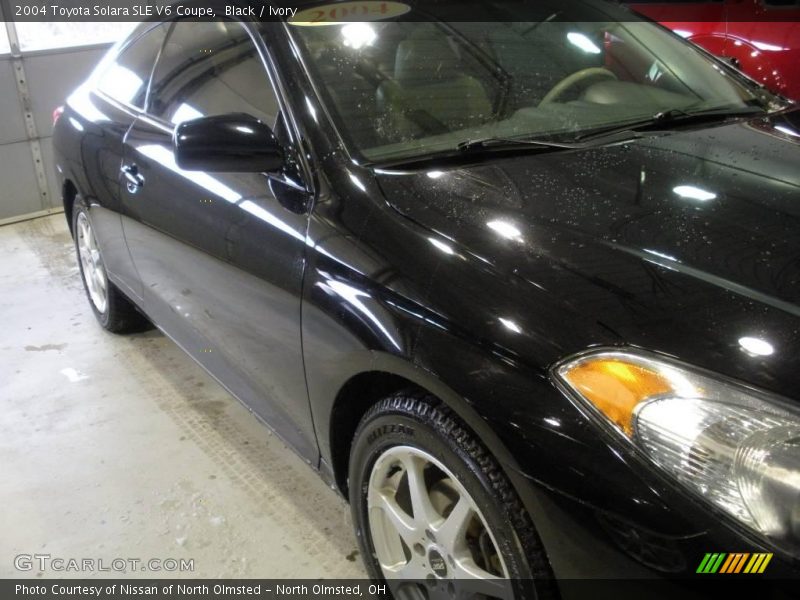 Black / Ivory 2004 Toyota Solara SLE V6 Coupe