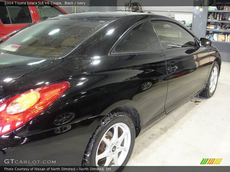 Black / Ivory 2004 Toyota Solara SLE V6 Coupe