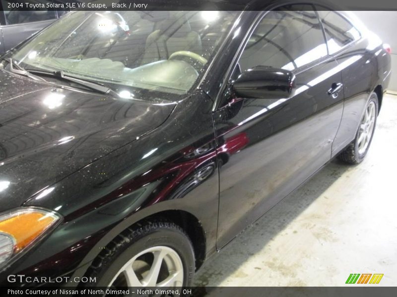 Black / Ivory 2004 Toyota Solara SLE V6 Coupe