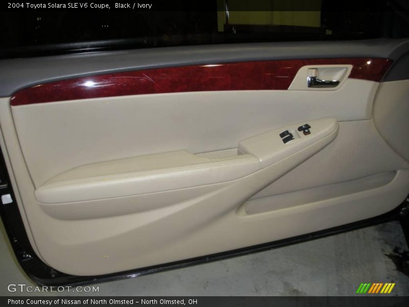 Black / Ivory 2004 Toyota Solara SLE V6 Coupe