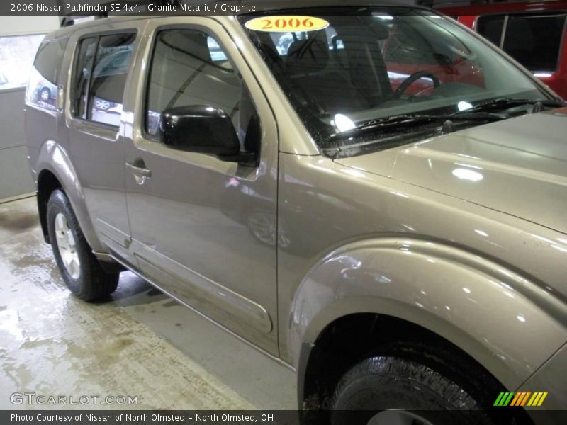 Granite Metallic / Graphite 2006 Nissan Pathfinder SE 4x4
