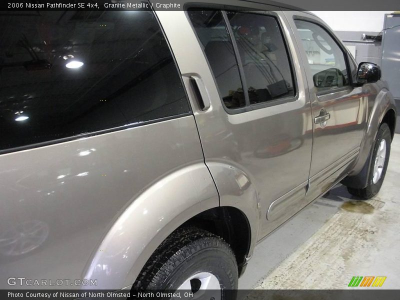 Granite Metallic / Graphite 2006 Nissan Pathfinder SE 4x4