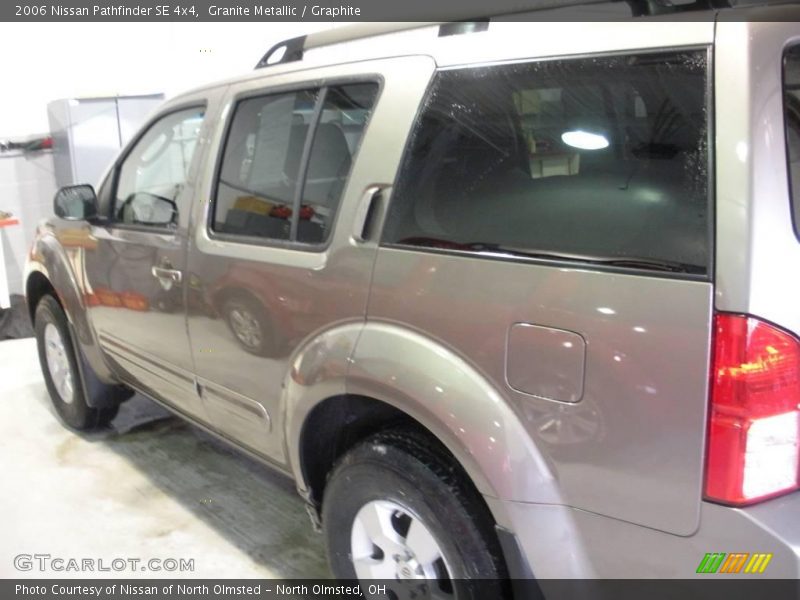 Granite Metallic / Graphite 2006 Nissan Pathfinder SE 4x4