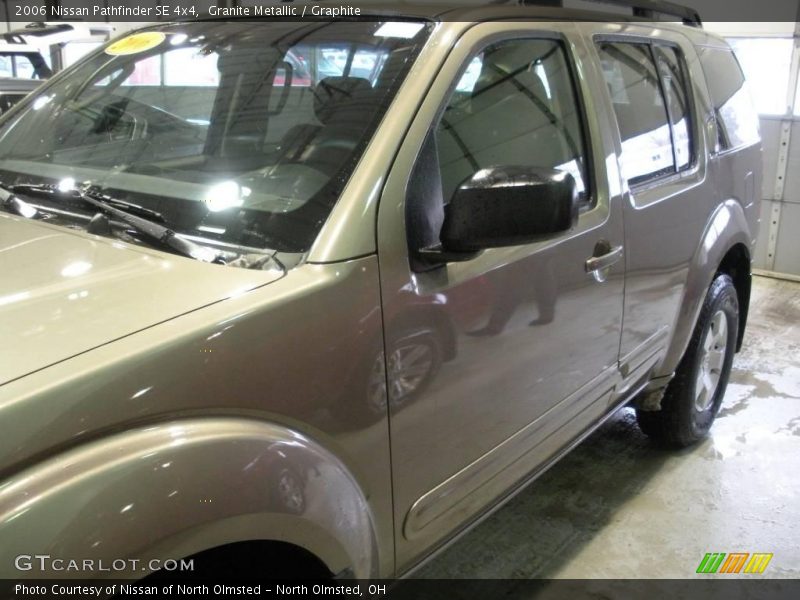 Granite Metallic / Graphite 2006 Nissan Pathfinder SE 4x4