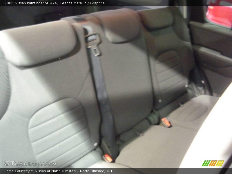 Granite Metallic / Graphite 2006 Nissan Pathfinder SE 4x4