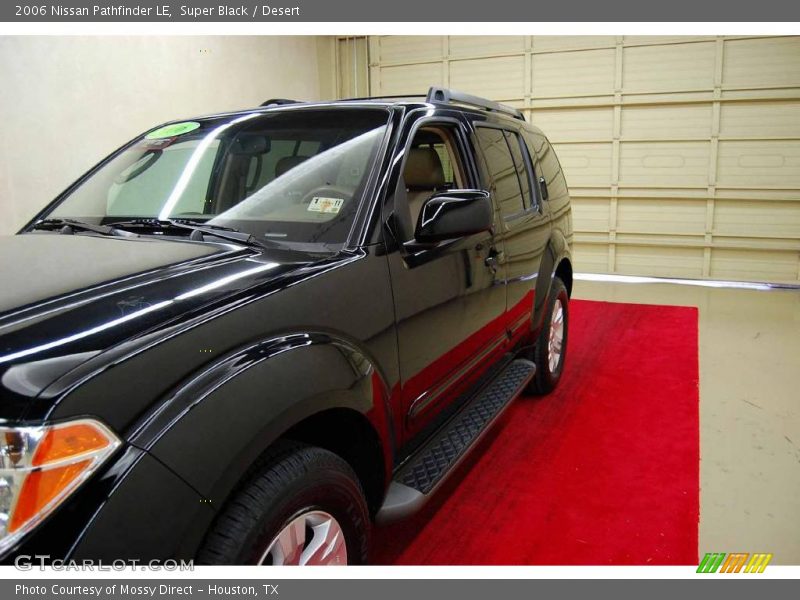Super Black / Desert 2006 Nissan Pathfinder LE