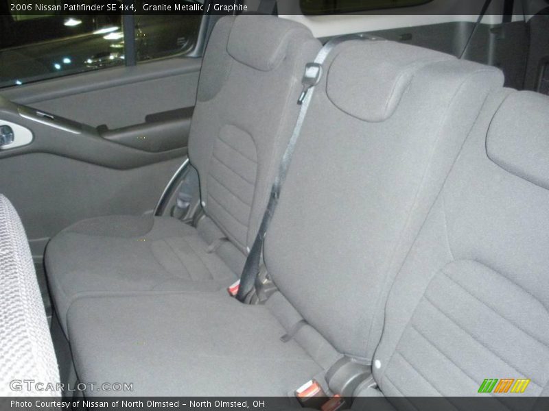 Granite Metallic / Graphite 2006 Nissan Pathfinder SE 4x4