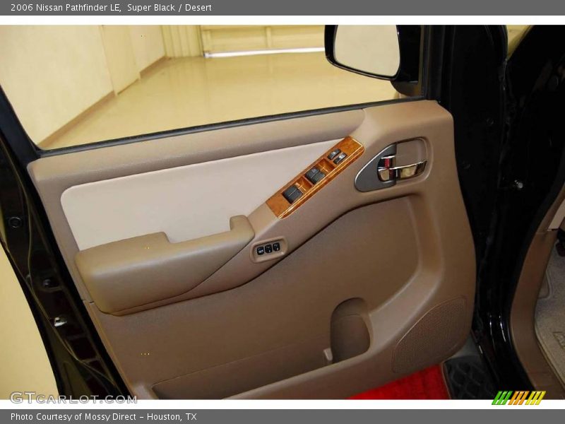 Super Black / Desert 2006 Nissan Pathfinder LE