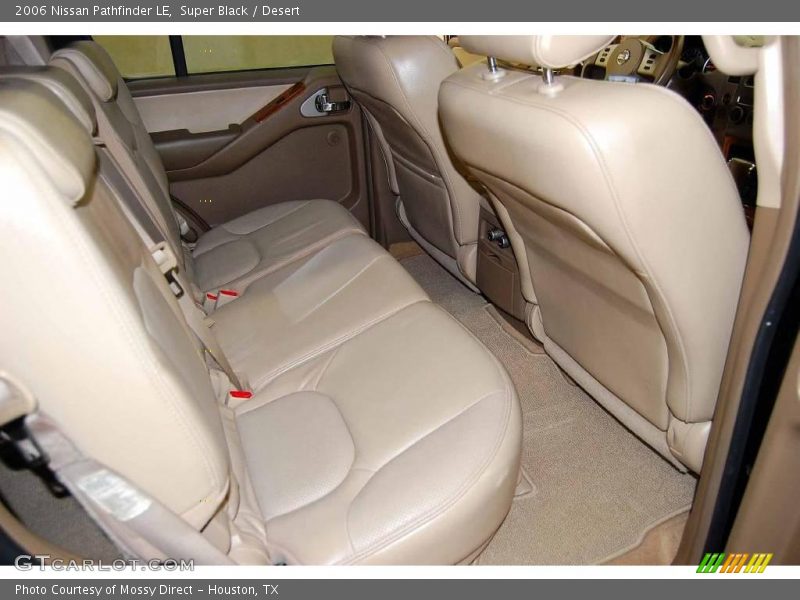 Super Black / Desert 2006 Nissan Pathfinder LE