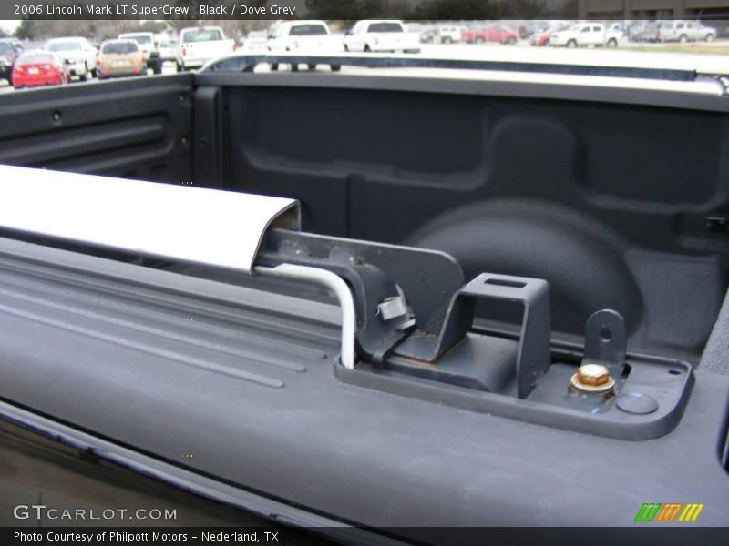 Black / Dove Grey 2006 Lincoln Mark LT SuperCrew