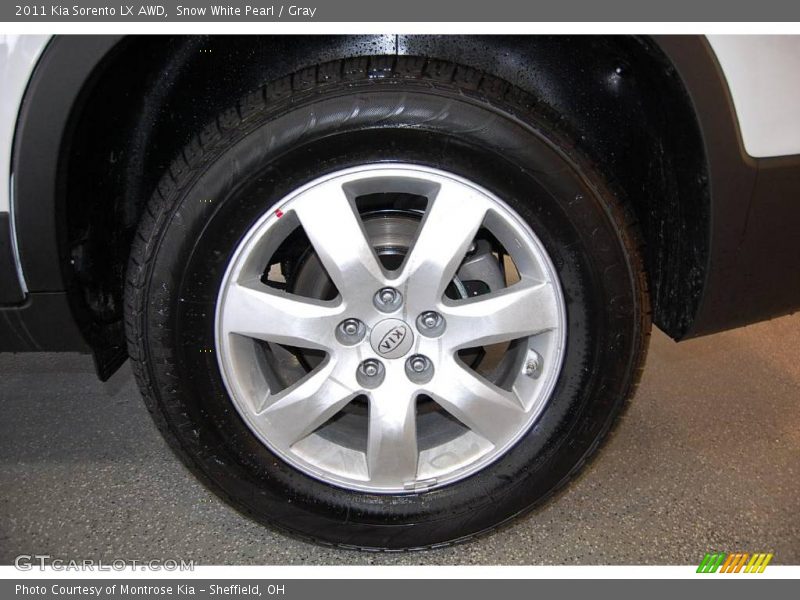 Snow White Pearl / Gray 2011 Kia Sorento LX AWD