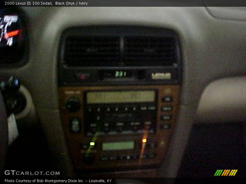 Black Onyx / Ivory 2000 Lexus ES 300 Sedan