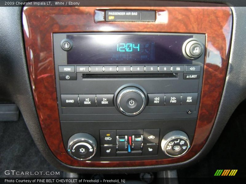 White / Ebony 2009 Chevrolet Impala LT