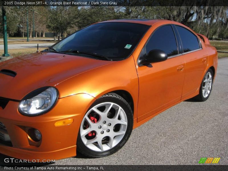 Orange Blast Pearlcoat / Dark Slate Gray 2005 Dodge Neon SRT-4