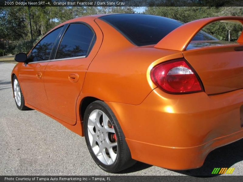 Orange Blast Pearlcoat / Dark Slate Gray 2005 Dodge Neon SRT-4