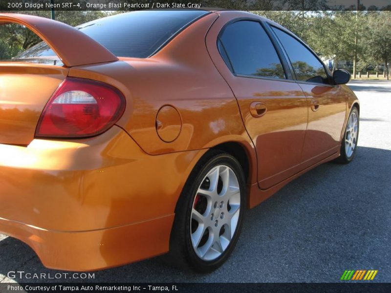 Orange Blast Pearlcoat / Dark Slate Gray 2005 Dodge Neon SRT-4