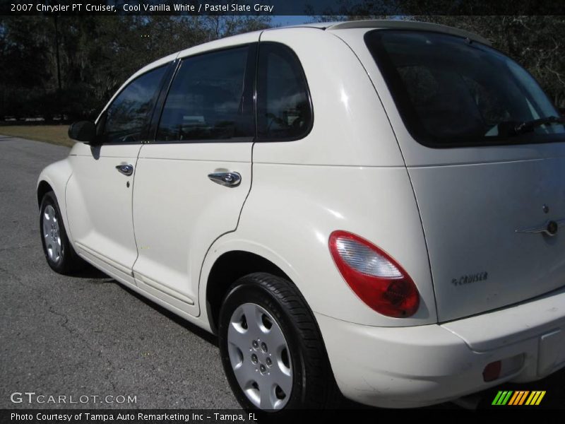 Cool Vanilla White / Pastel Slate Gray 2007 Chrysler PT Cruiser