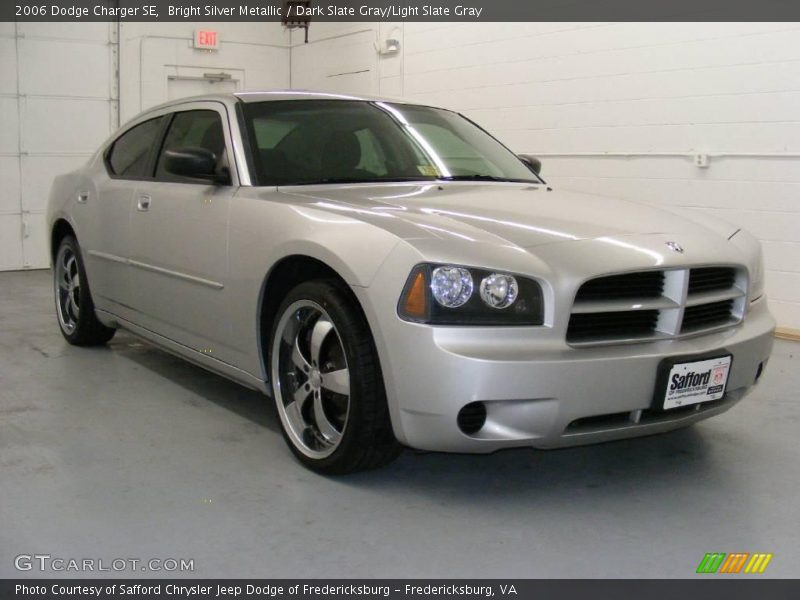 Bright Silver Metallic / Dark Slate Gray/Light Slate Gray 2006 Dodge Charger SE