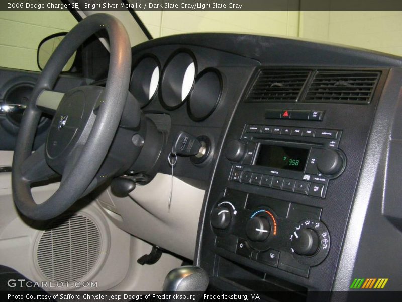 Bright Silver Metallic / Dark Slate Gray/Light Slate Gray 2006 Dodge Charger SE