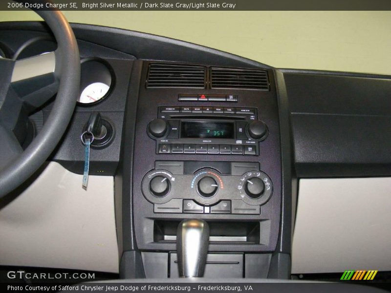 Bright Silver Metallic / Dark Slate Gray/Light Slate Gray 2006 Dodge Charger SE