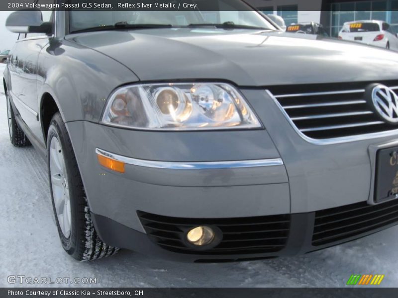 Reflex Silver Metallic / Grey 2004 Volkswagen Passat GLS Sedan