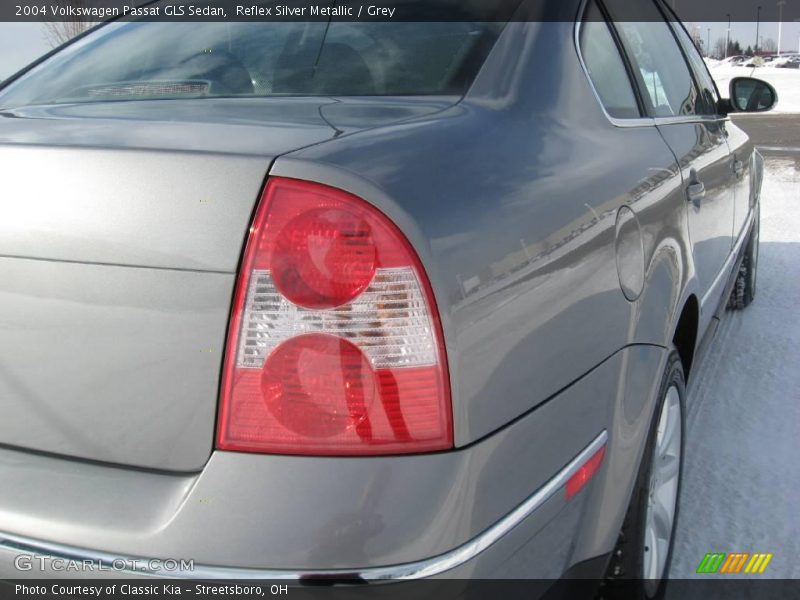 Reflex Silver Metallic / Grey 2004 Volkswagen Passat GLS Sedan