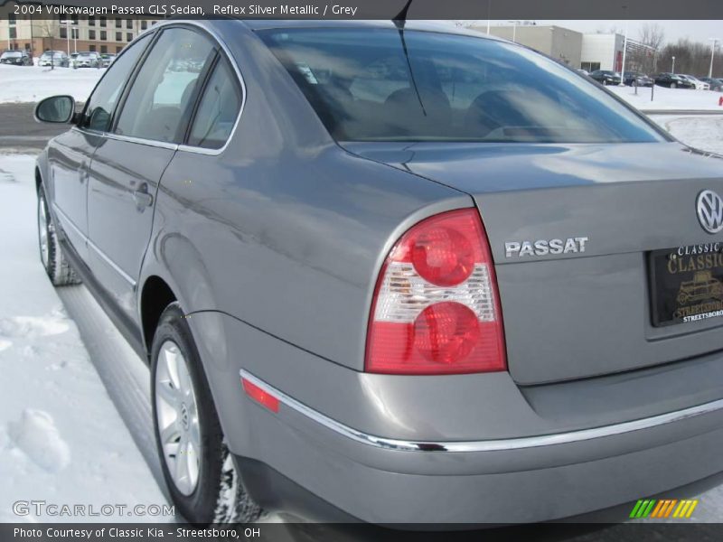 Reflex Silver Metallic / Grey 2004 Volkswagen Passat GLS Sedan
