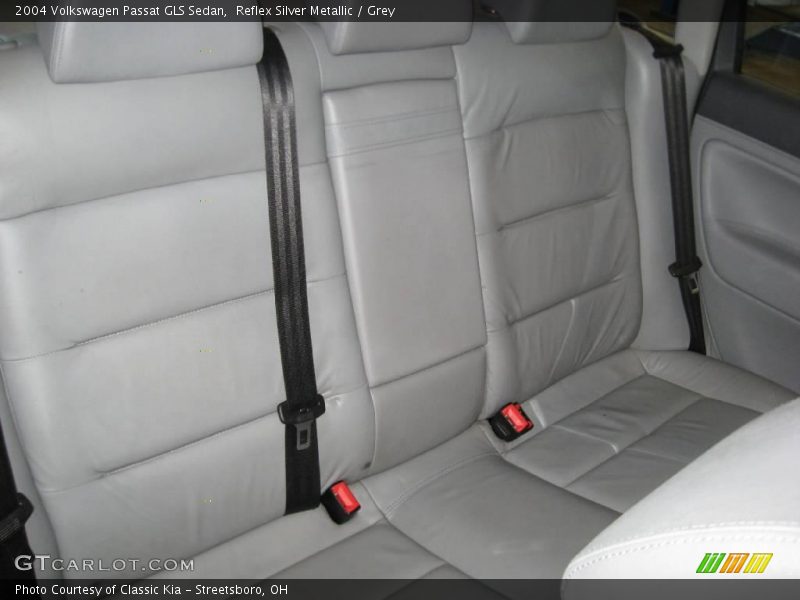 Reflex Silver Metallic / Grey 2004 Volkswagen Passat GLS Sedan