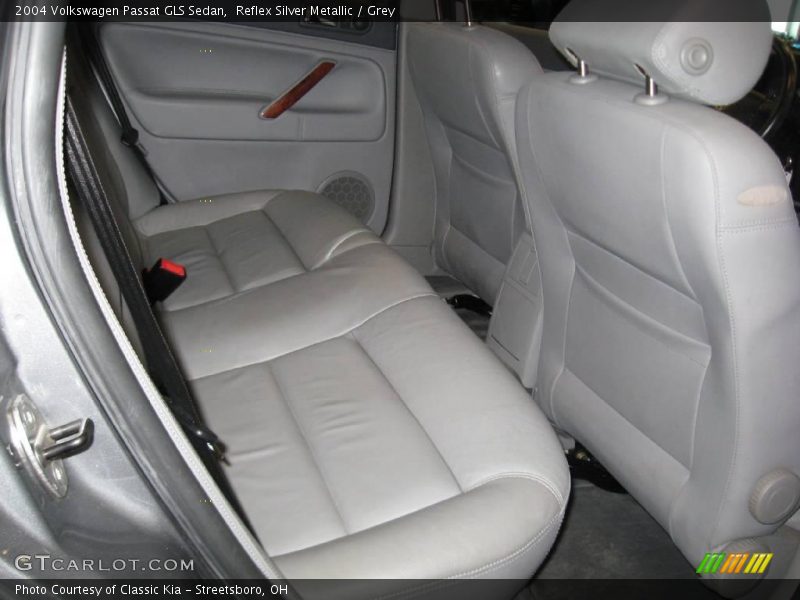 Reflex Silver Metallic / Grey 2004 Volkswagen Passat GLS Sedan