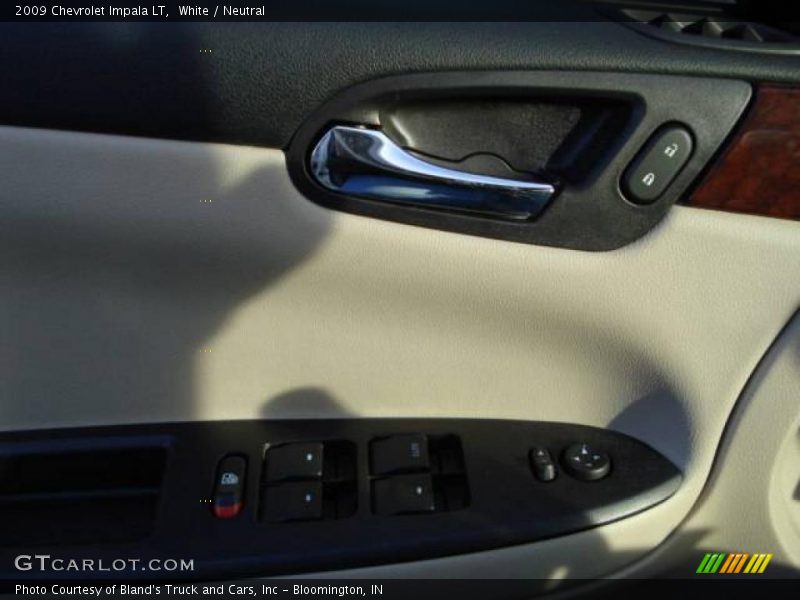 White / Neutral 2009 Chevrolet Impala LT