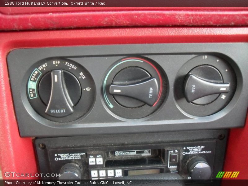 Oxford White / Red 1988 Ford Mustang LX Convertible