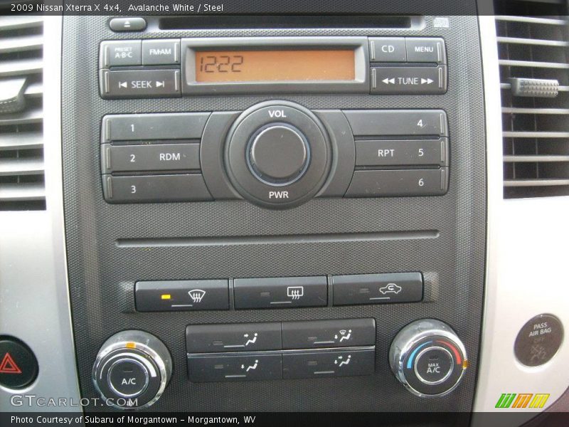 Avalanche White / Steel 2009 Nissan Xterra X 4x4
