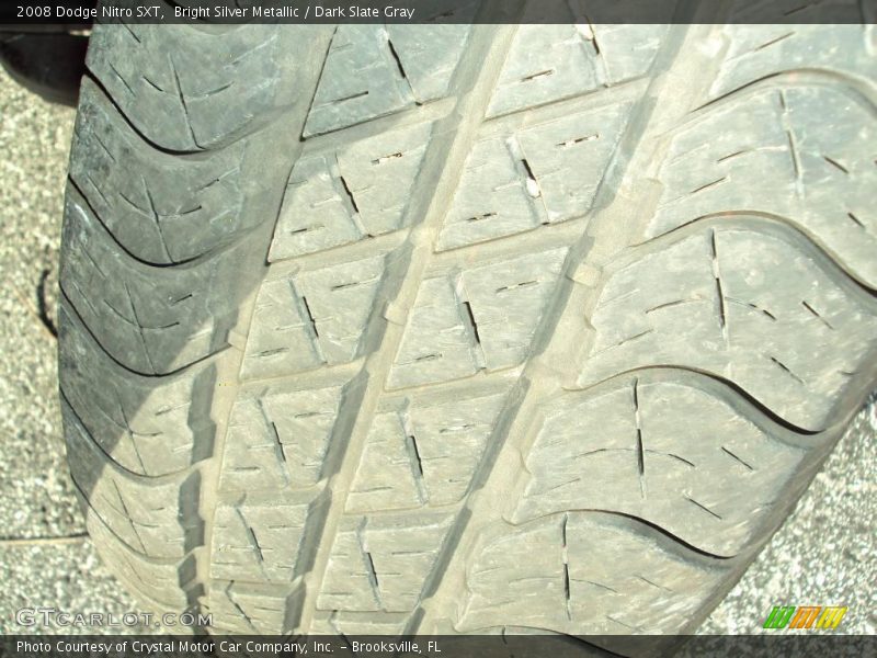 Bright Silver Metallic / Dark Slate Gray 2008 Dodge Nitro SXT