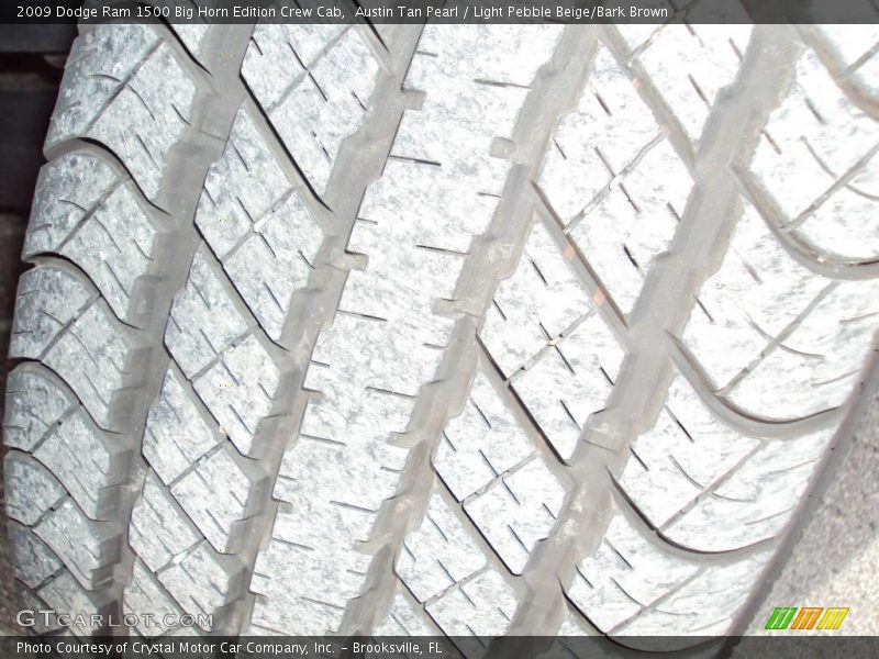 Austin Tan Pearl / Light Pebble Beige/Bark Brown 2009 Dodge Ram 1500 Big Horn Edition Crew Cab