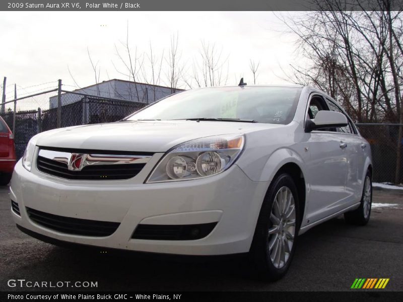 Polar White / Black 2009 Saturn Aura XR V6